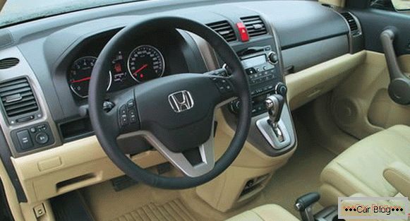 Honda CR-V besticht durch jedes durchdachte Interieur