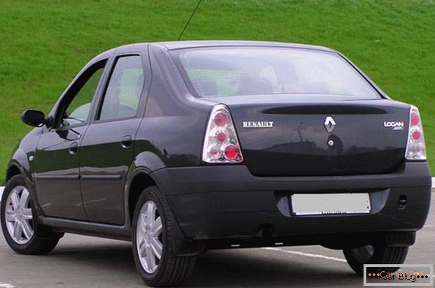Renault Logan Auto: Rückansicht