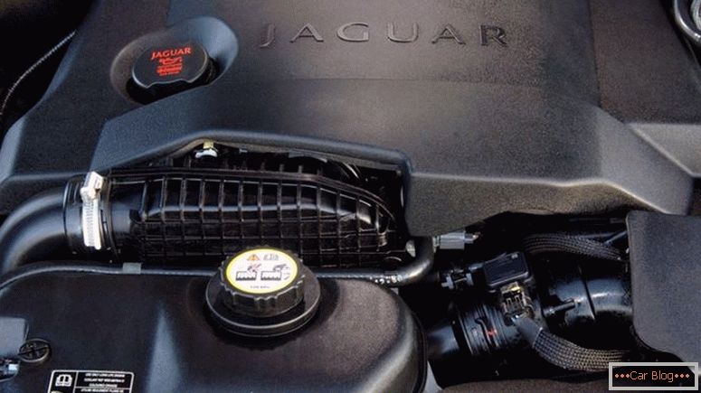 Jaguar S-Motor