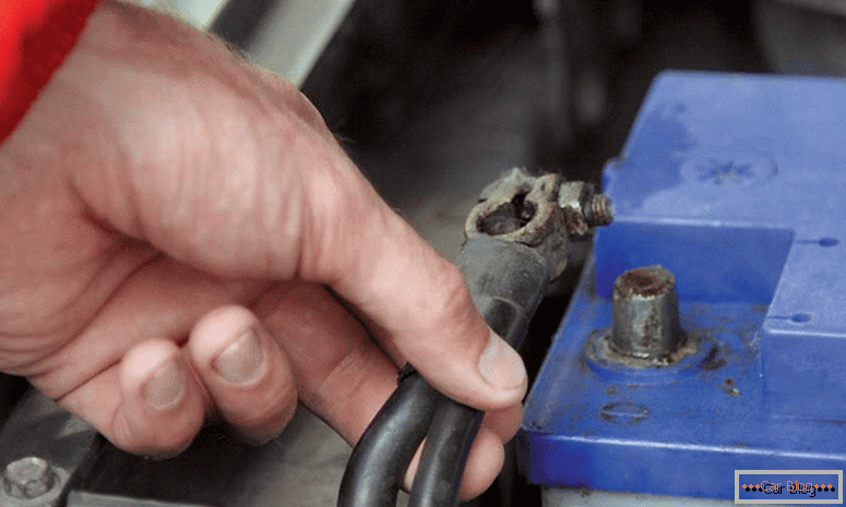 wie man Autobatterie repariert