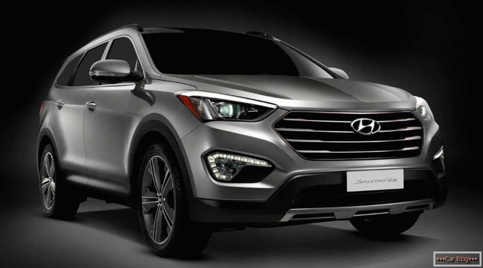 Корейцы представили рестайлинговый Hyundai Santa Fe im Jahr 2017 на чикагском автосалоне