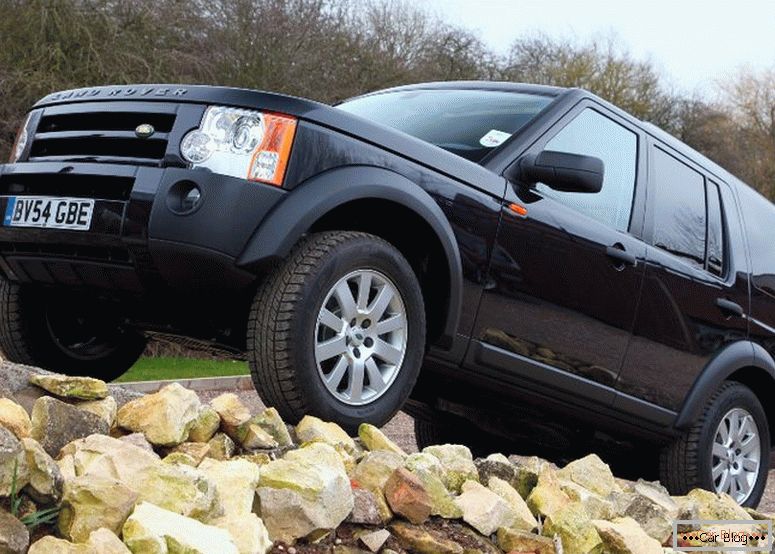 Foto des Land Rover Discovery 3 mit Kilometerstand