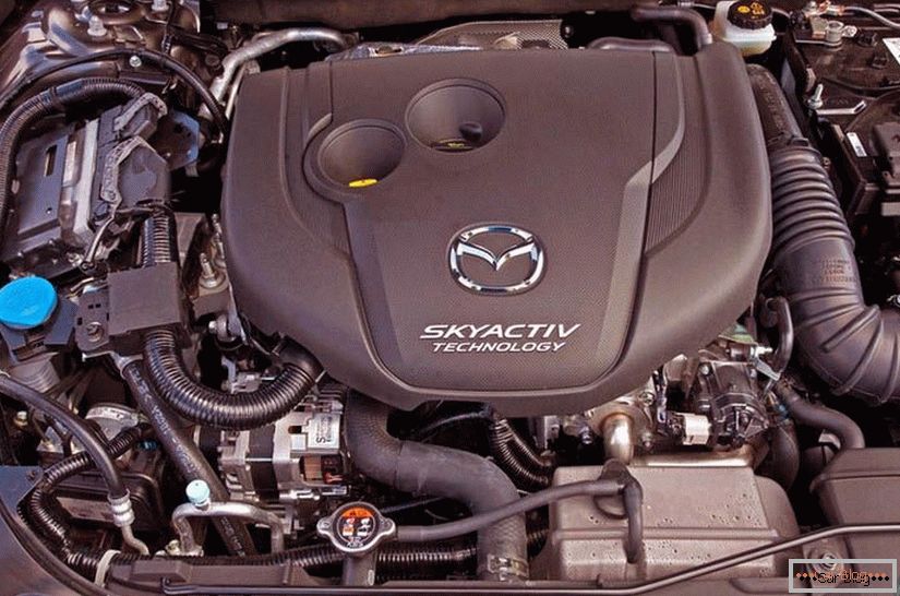 neuer Mazda 3 Motor