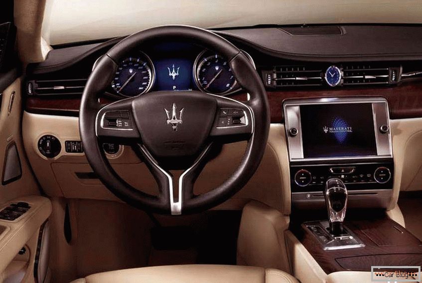 Maserati Quattroport Preis