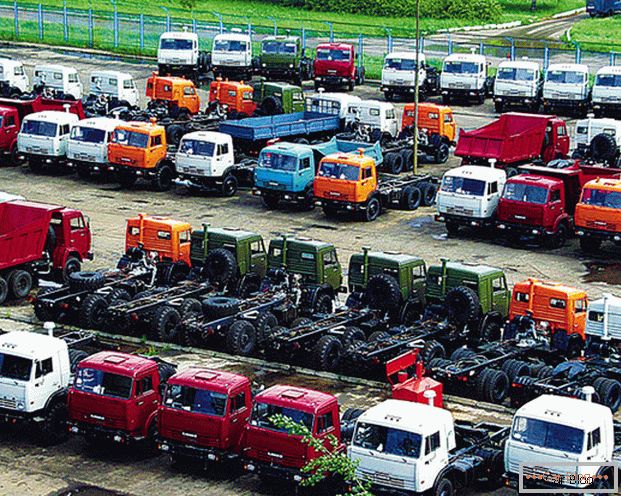 Lastwagen spielen in unserer Wirtschaft eine bedeutende Rolle