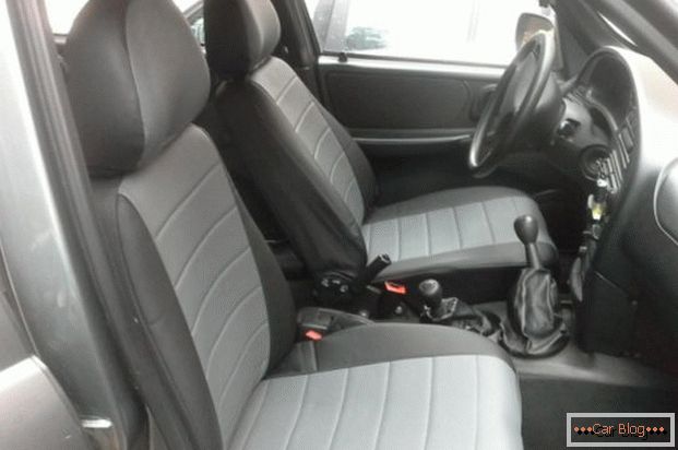 Salon Chevrolet Niva erwies sich als geräumig, komfortabel und ergonomisch