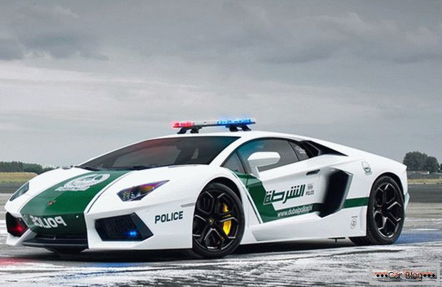 Gute Polizeiautos werden benötigt, um die Kriminalität wirksam zu bekämpfen.