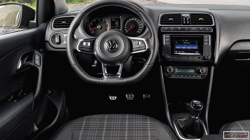 Российские дилеры Volkswagen начали принимать заказы на Polo GT