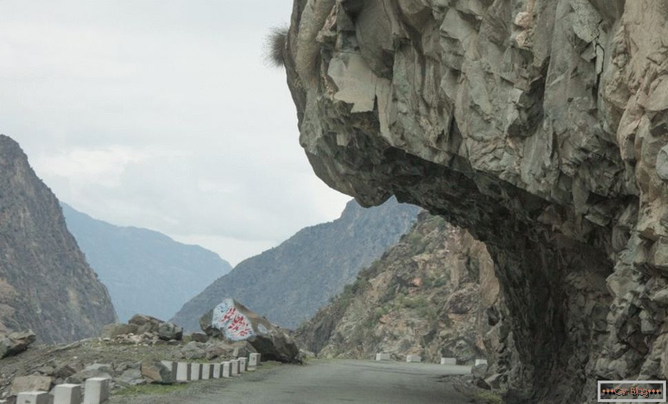 Gebirgsstraße in Pakistan
