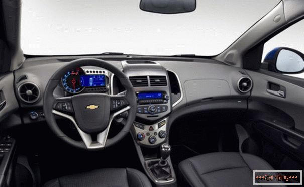 Chevrolet Aveo Innenraum - bescheiden und geschmackvoll