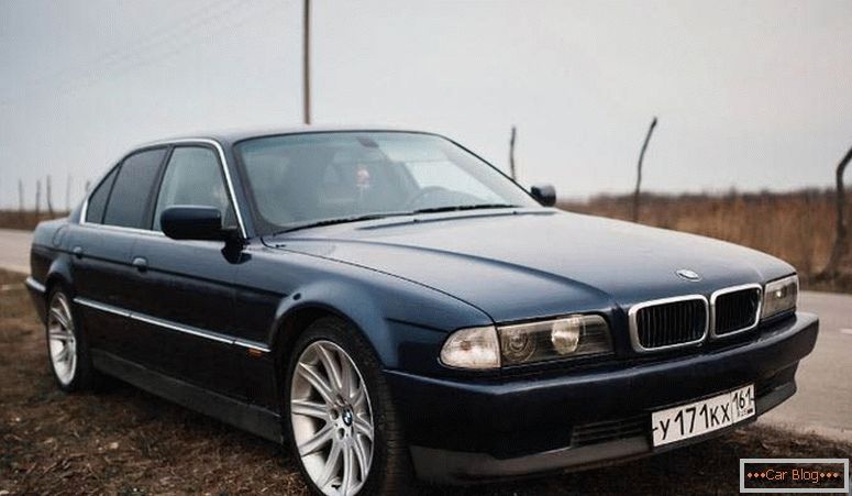 BMW 7 (E38) Foto