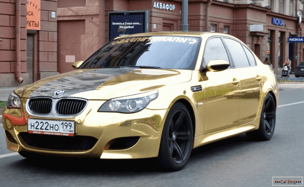 Gold Sports BMW 5er